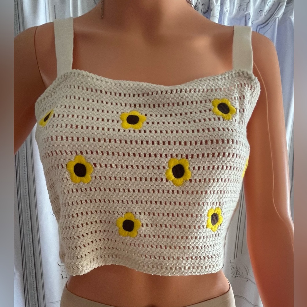 Forever 21 Cream Sunflower Crochet Crop Top
